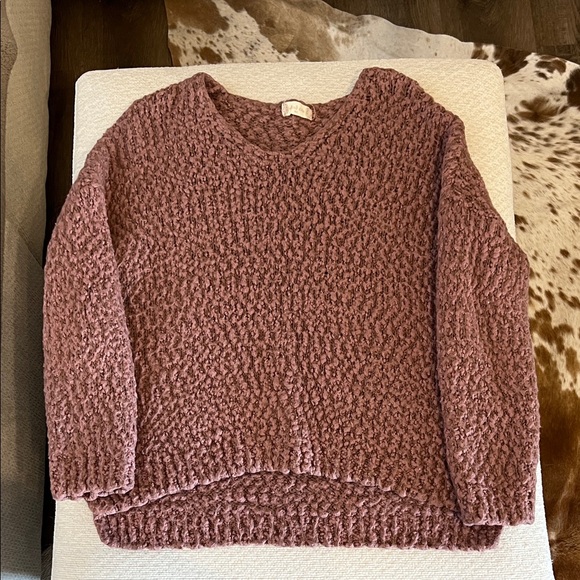 Altar'd State Sweaters - Altar'd State Textured Dusty Rose V-Neck Sweater
